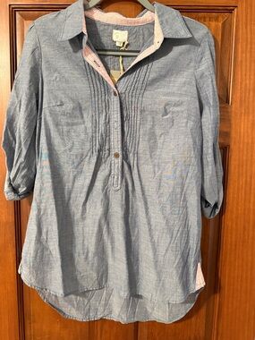 Anthropologie Chambray Pintuck Popover with Pink Trim